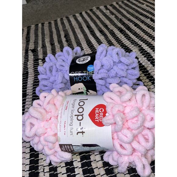 Red Heart Other - yarn‎ lot Of 2 “in The Pink” “purple Heart” Finger Loop Yarn